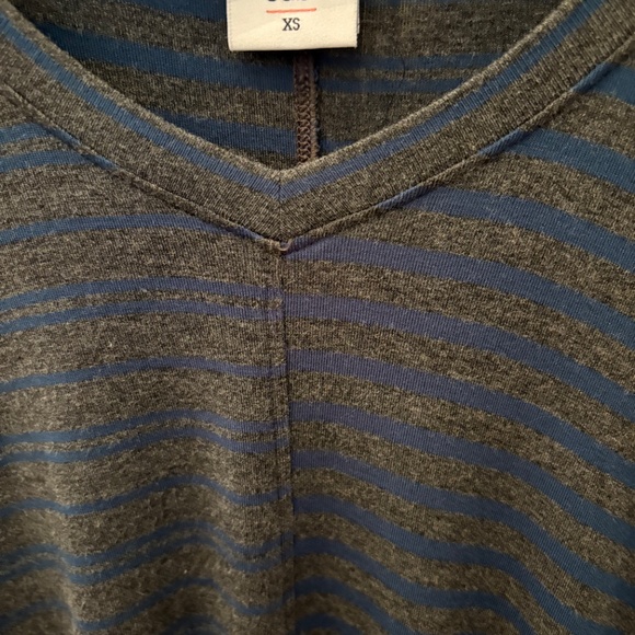 CAbi Hybrid Stripe Tee - Picture 4 of 6